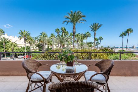 Amplio Apartamento de 3 Dormitorios y 3 baños con vistas al mar en Paseo del Mar
