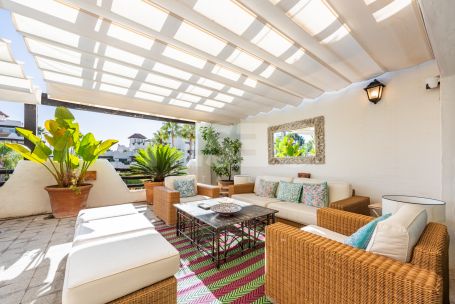 WONDERFUL APARTMENT FOR SALE IN THE EL POLO DE SOTOGRAND URBANIZATION