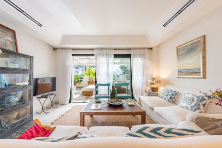 WONDERFUL APARTMENT FOR SALE IN THE EL POLO DE SOTOGRAND URBANIZATION