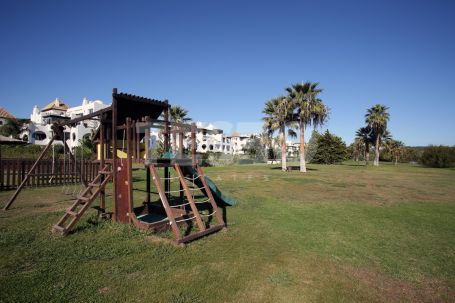 WONDERFUL APARTMENT FOR SALE IN THE EL POLO DE SOTOGRAND URBANIZATION