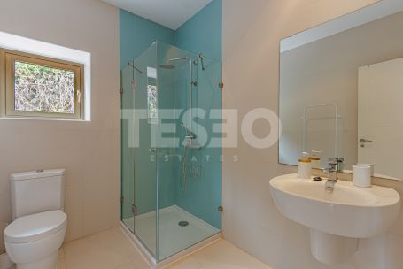 Villa à louer en Reyes y Reinas, Sotogrande Costa