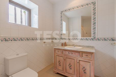 Villa à louer en Reyes y Reinas, Sotogrande Costa