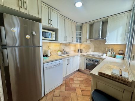 3-bedroom apartment in Tenisol, Sotogrande Alto, with garden and 24-hour security