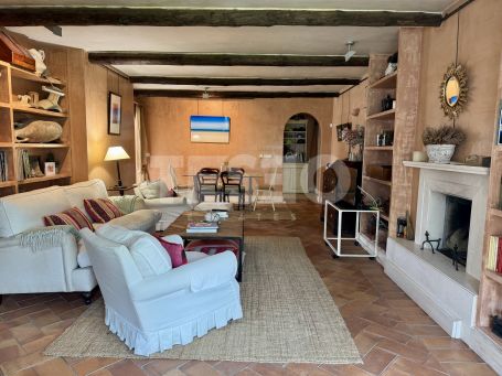 3-bedroom apartment in Tenisol, Sotogrande Alto, with garden and 24-hour security