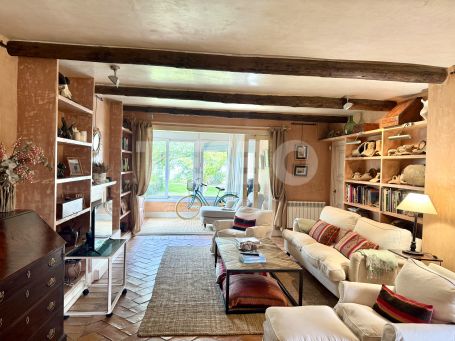 3-bedroom apartment in Tenisol, Sotogrande Alto, with garden and 24-hour security