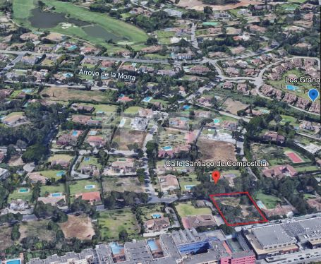 Large plot, flat and with potencial sea views in Kings and Queens.