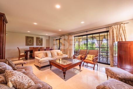 Precioso adosada de 4 dormitorios en Los Granados, Sotogrande Costa