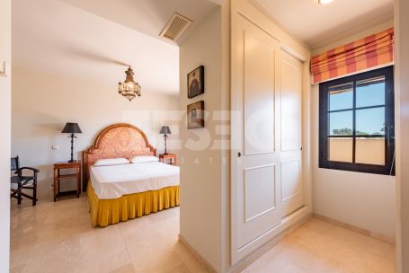 Precioso adosada de 4 dormitorios en Los Granados, Sotogrande Costa