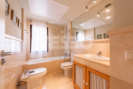 Precioso adosada de 4 dormitorios en Los Granados, Sotogrande Costa
