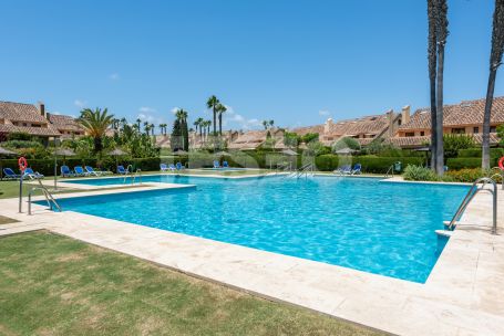 Precioso adosada de 4 dormitorios en Los Granados, Sotogrande Costa