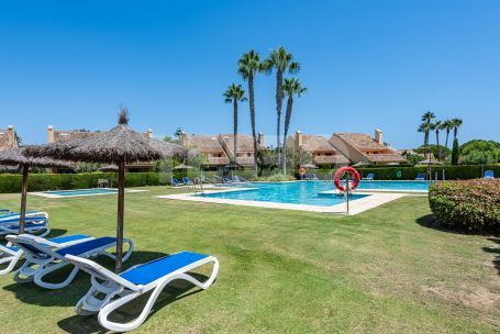 Precioso adosada de 4 dormitorios en Los Granados, Sotogrande Costa