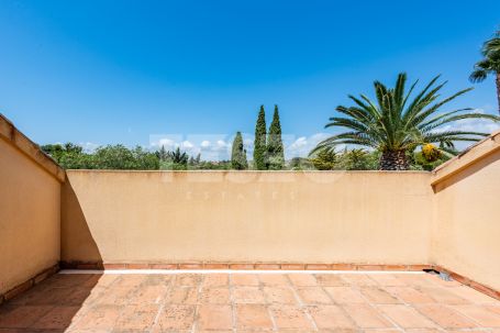 Precioso adosada de 4 dormitorios en Los Granados, Sotogrande Costa