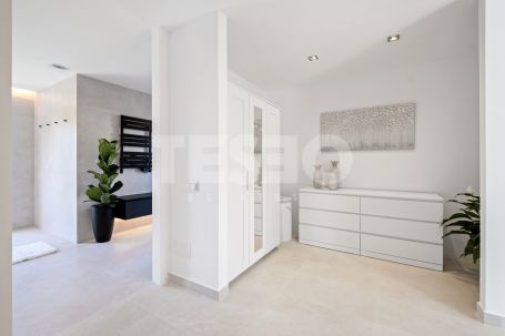 Beautiful 5 bedroom villa in the exclusive Zone B of Sotogrande Costa.