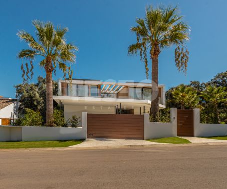 Villa KOA: Neues Projekt, kürzlich in Sotogrande Costa erbaut