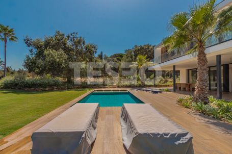 Villa KOA: Neues Projekt, kürzlich in Sotogrande Costa erbaut