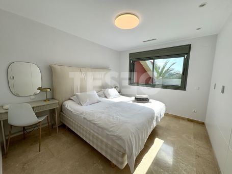 Amplio duplex-penthouse en venta en Isla Tortuga