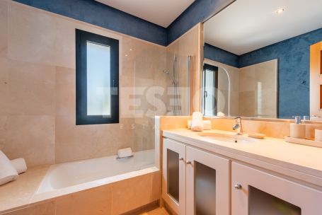 APARTMENT IN THE SOTOGRANDE POLE