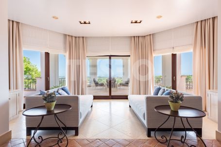 Stunning villa with Incredible views in Sotogrande Alto.