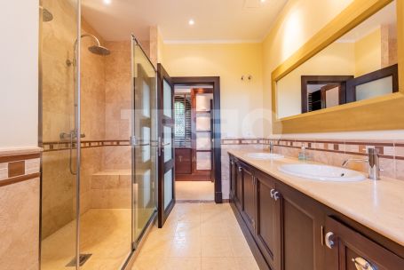 Stunning villa with Incredible views in Sotogrande Alto.