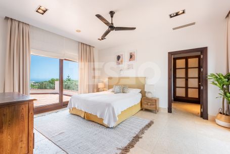 Stunning villa with Incredible views in Sotogrande Alto.