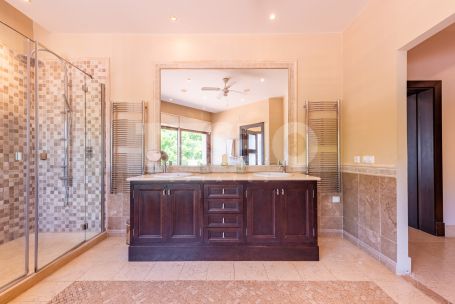 Stunning villa with Incredible views in Sotogrande Alto.