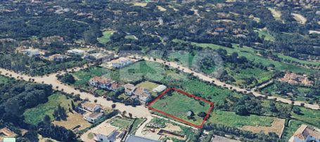 Luxuriöses Grundstück in Zona L, La Reserva, Sotogrande