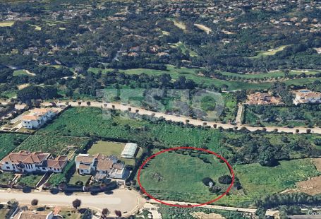 Luxuriöses Grundstück in Zona L, La Reserva, Sotogrande