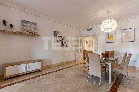 Exklusive 2-Zimmer-Wohnung in Ribera del Paraíso, Sotogrande Marina