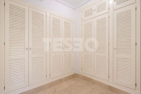 Exklusive 2-Zimmer-Wohnung in Ribera del Paraíso, Sotogrande Marina