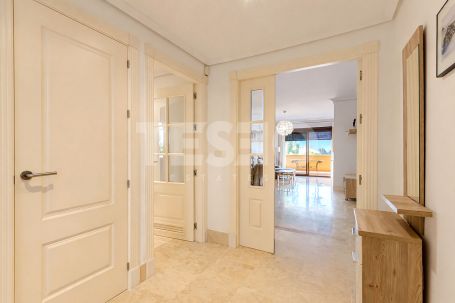 Exklusive 2-Zimmer-Wohnung in Ribera del Paraíso, Sotogrande Marina