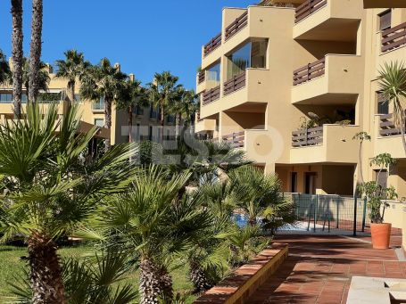 Exklusive 2-Zimmer-Wohnung in Ribera del Paraíso, Sotogrande Marina