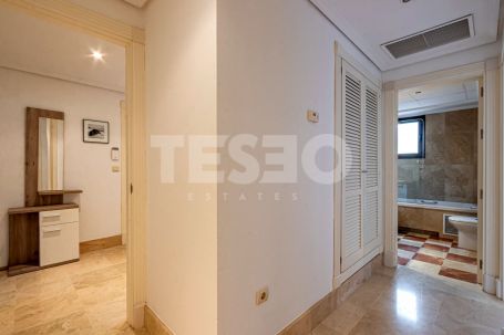 Exklusive 2-Zimmer-Wohnung in Ribera del Paraíso, Sotogrande Marina