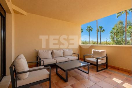 Exklusive 2-Zimmer-Wohnung in Ribera del Paraíso, Sotogrande Marina