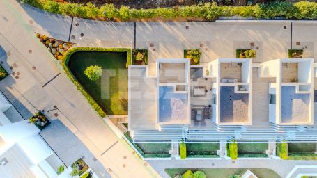 La Finca : Maison jumelée exclusive de nouvelle construction en première ligne de golf à La Reserva de Sotogrande