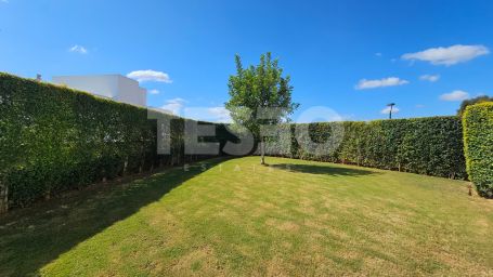 La Finca : Maison jumelée exclusive de nouvelle construction en première ligne de golf à La Reserva de Sotogrande