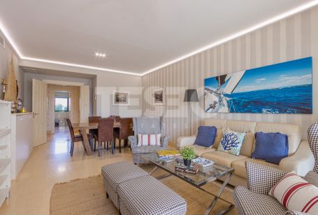 Exclusivo apartamento de 2 dormitorios con piscina privada en Jungla del Loro, Marina de Sotogrande