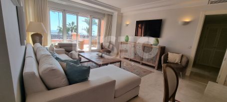 Penthouse duplex de luxe exclusif à Ribera del Obispo, Marina de Sotogrande