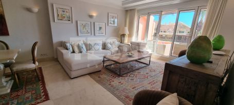 Penthouse duplex de luxe exclusif à Ribera del Obispo, Marina de Sotogrande