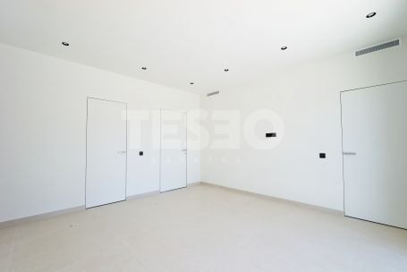 Preciosa Villa Reformada en la Zona B, Sotogrande Costa