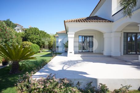 Preciosa Villa Reformada en la Zona B, Sotogrande Costa