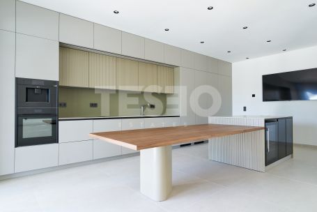 Preciosa Villa Reformada en la Zona B, Sotogrande Costa