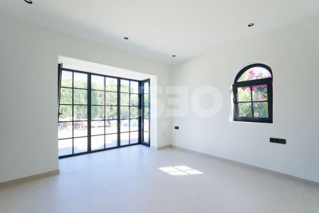 Preciosa Villa Reformada en la Zona B, Sotogrande Costa