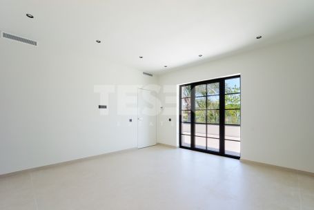 Preciosa Villa Reformada en la Zona B, Sotogrande Costa