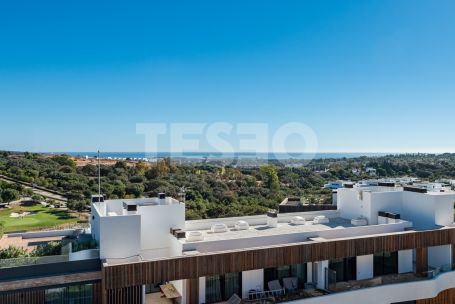 STUNNING PENTHOUSE WITH PANORAMIC VIEWS IN VILLAGE VERDE