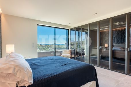 STUNNING PENTHOUSE WITH PANORAMIC VIEWS IN VILLAGE VERDE