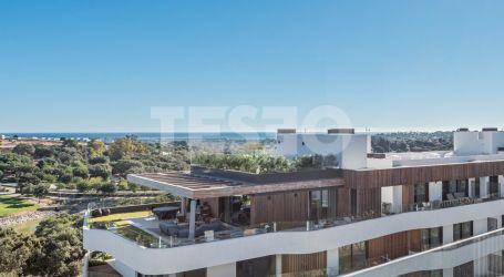 PENTHOUSE ÉPOUSTOUFLANT AVEC VUES PANORAMIQUES À VILLAGE VERDE