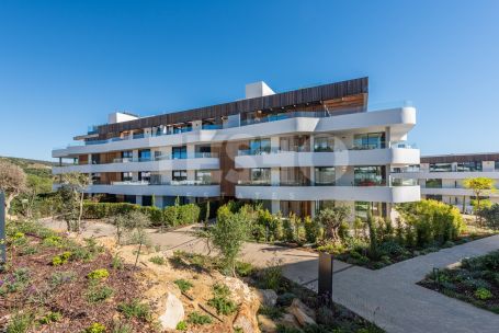 STUNNING PENTHOUSE WITH PANORAMIC VIEWS IN VILLAGE VERDE