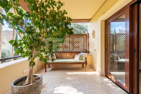 Spaciousness and Privacy in this apartment in the exclusive Valgrande Urbanization