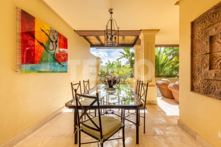 Spaciousness and Privacy in this apartment in the exclusive Valgrande Urbanization