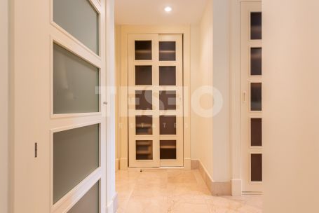 Spaciousness and Privacy in this apartment in the exclusive Valgrande Urbanization